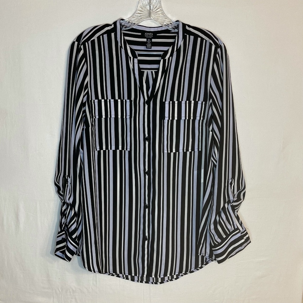 💕3/$10 Jones New York Signature stripe